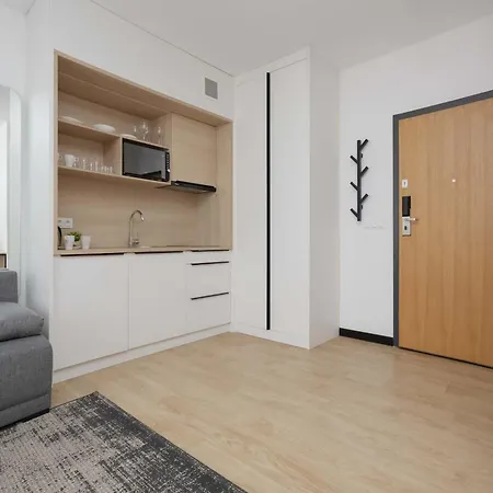 Apartment Comfortable Near Pge Narodowy By Renters